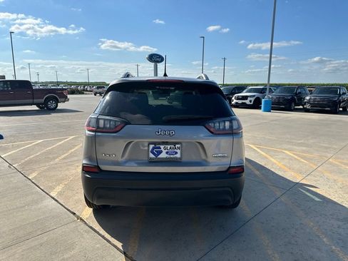 Used 2021 Jeep Cherokee Latitude AWD/4WD image 31