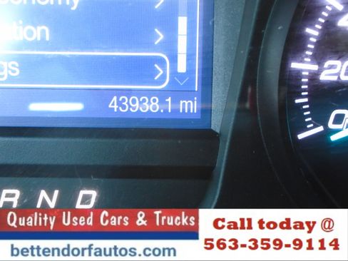 Used 2015 Ford Taurus image 15