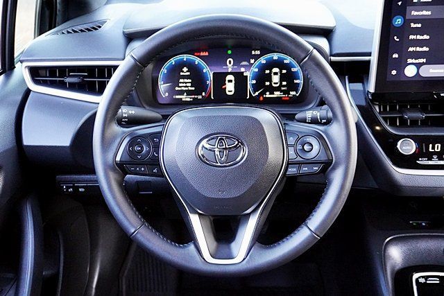 Used 2026 Toyota Corolla SE w/ SE Package FWD image 28