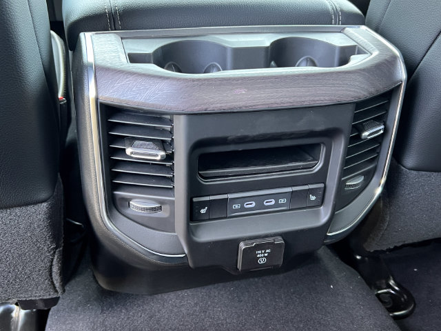 New 2026 RAM 2500 Laramie AWD/4WD image 39