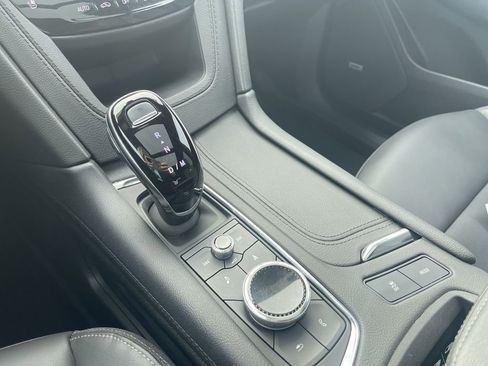 Certified 2024 Cadillac XT6 Premium Luxury w/ LPO, Floor Liner Package AWD/4WD image 26