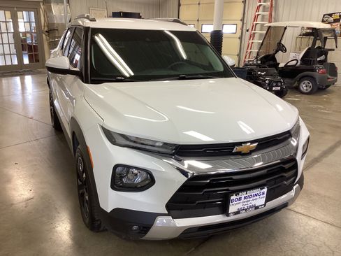 Used 2023 Chevrolet TrailBlazer LT FWD image 7