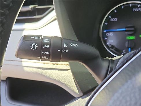 Used 2020 Toyota RAV4 XLE w/ Convenience Package AWD/4WD image 16