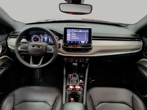 Used 2025 Jeep Compass Limited AWD/4WD image 10