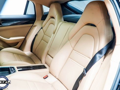 Used 2018 Porsche Panamera image 43