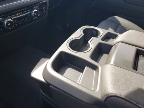 Used 2026 GMC Sierra 2500 SLT image 19