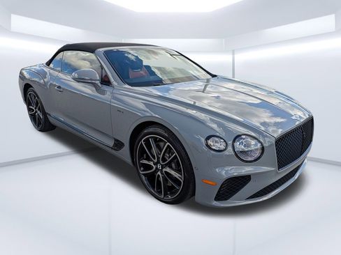 Used 2024 Bentley Continental GT image 1