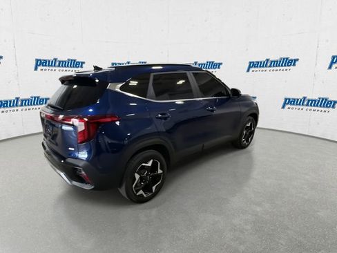 Used 2024 Kia Seltos EX AWD/4WD image 11