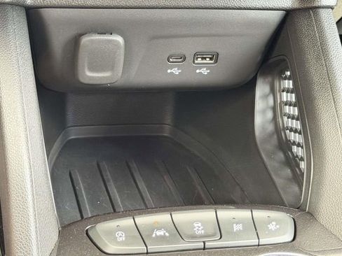 Used 2024 Chevrolet TrailBlazer RS w/ Driver Confidence Package image 30