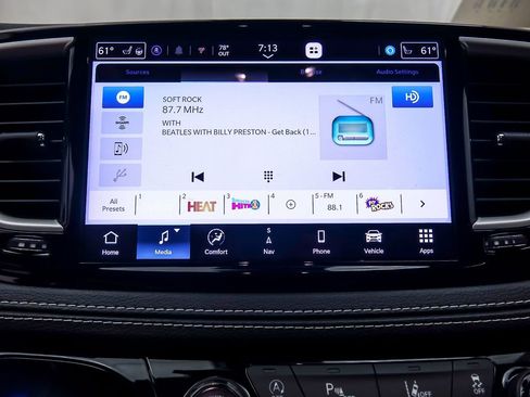 Used 2021 Chrysler Pacifica Touring-L w/ S Appearance Package image 16