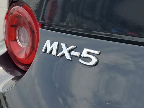 Used 2025 MAZDA MX-5 Miata RF Grand Touring RWD image 25