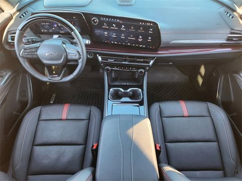 Used 2024 Chevrolet Traverse RS image 26