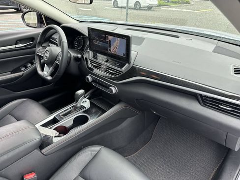 Certified 2024 Nissan Altima 2.5 SR w/ SR Premium Package FWD image 24