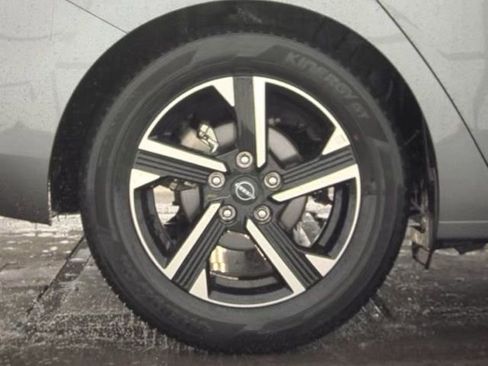 Used 2025 Nissan Sentra SV FWD image 20