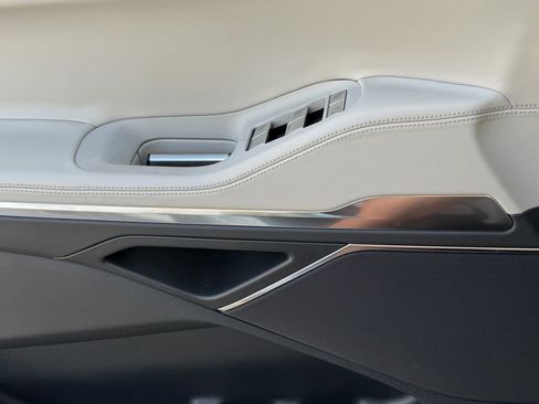 New 2026 Lincoln Navigator L Premier AWD/4WD image 21