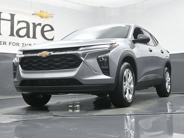 New 2026 Chevrolet Trax LS FWD image 4