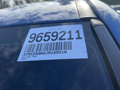 Used 2018 Toyota Tacoma SR5 AWD/4WD image 3
