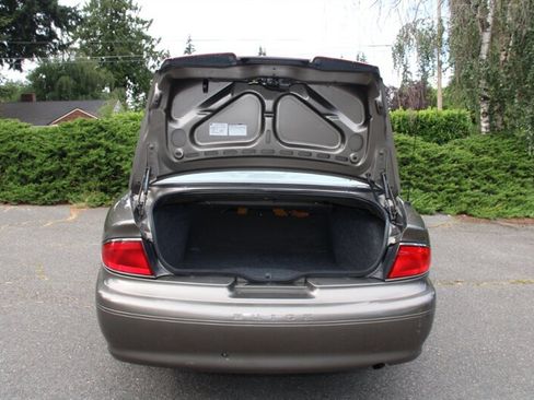 Used 2003 Buick Century Custom FWD image 16