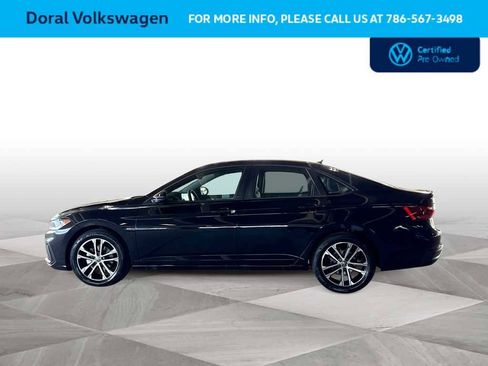 Used 2025 Volkswagen Jetta Sport image 5