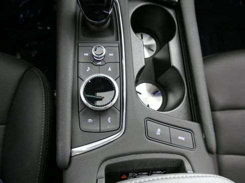 Used 2025 Cadillac XT5 Sportv w/ LPO, Onyx Lite Package image 13