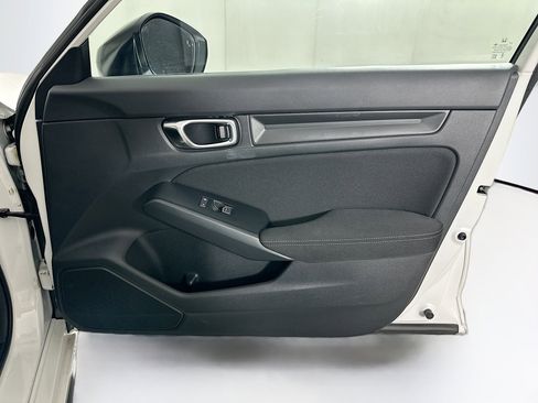 Used 2025 Honda Civic Sport image 29