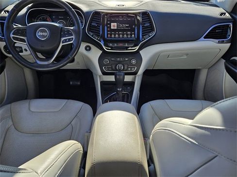 Used 2019 Jeep Cherokee Limited w/ Luxury Group image 8