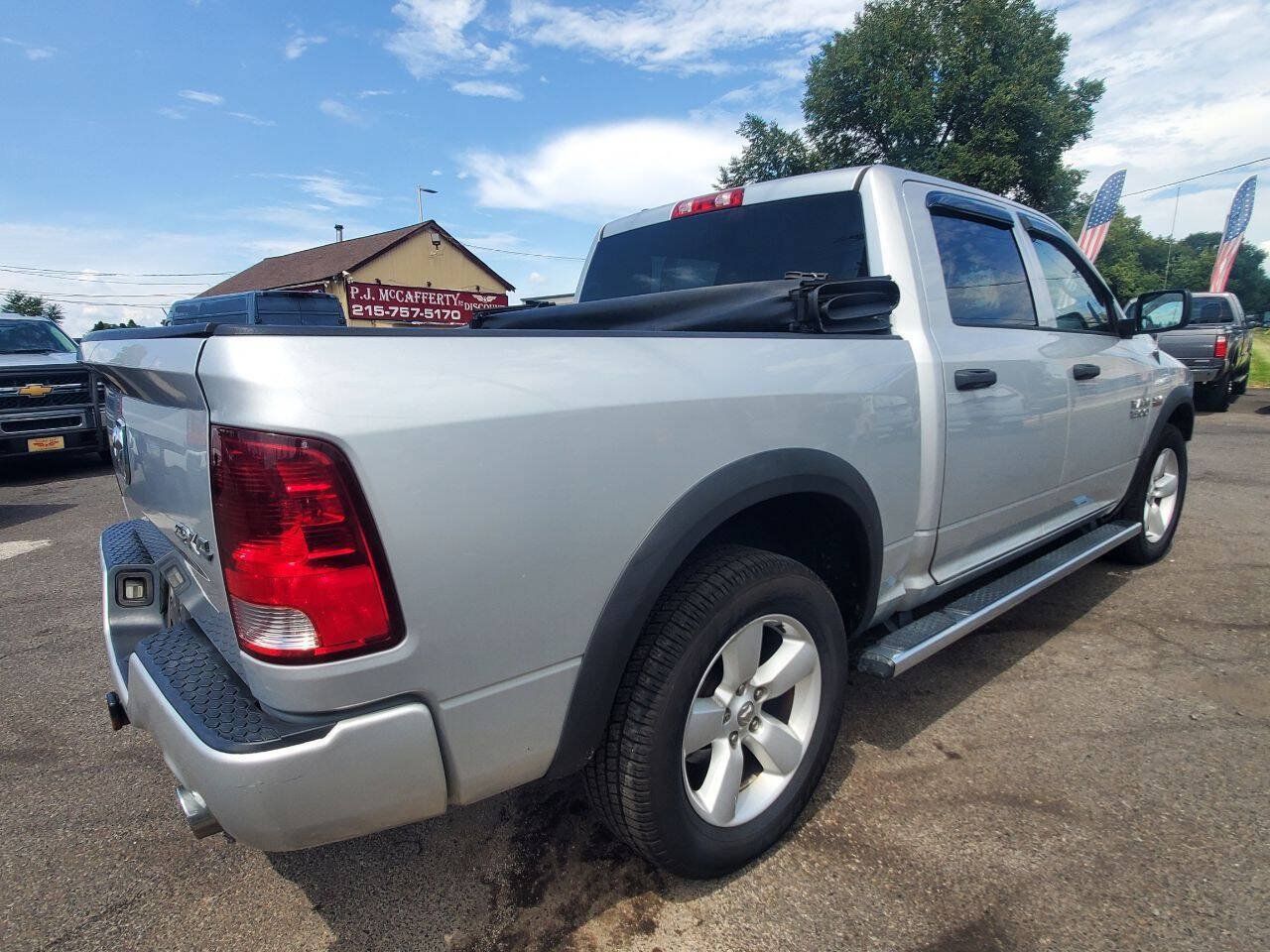 Used 2015 RAM 1500 Express AWD/4WD image 11