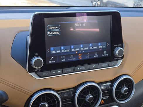 Used 2025 Nissan Sentra SV w/ SV Premium Package image 32