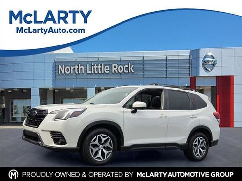Used 2022 Subaru Forester Premium AWD/4WD image 1