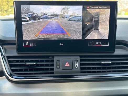 Used 2021 Audi Q5 e Premium Plus w/ Premium Plus Package image 23