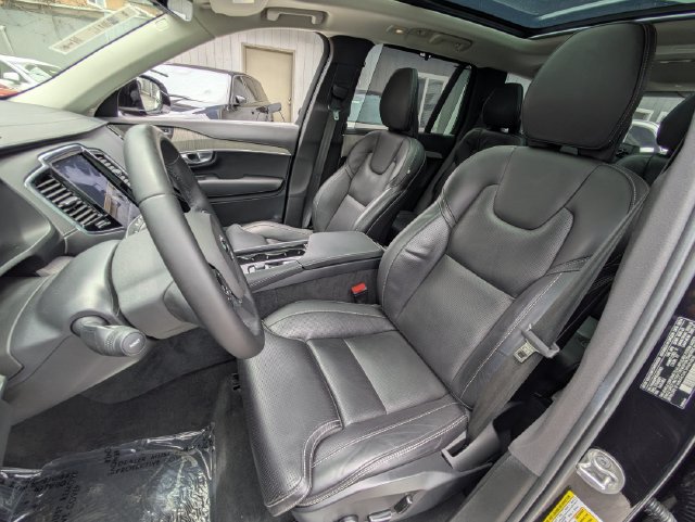 Certified 2025 Volvo XC90 T8 Ultra w/ Protection Package Premier AWD/4WD image 13