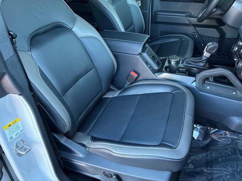 Used 2026 Ford Bronco Outer Banks w/ Sasquatch Package AWD/4WD image 29