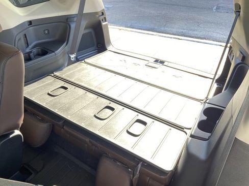 Used 2025 Honda Pilot Elite image 55