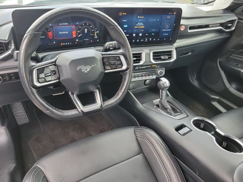 Used 2025 Ford Mustang Premium RWD image 2