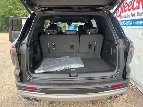 Used 2024 Chevrolet Traverse LT w/ Trailering Package AWD/4WD image 39
