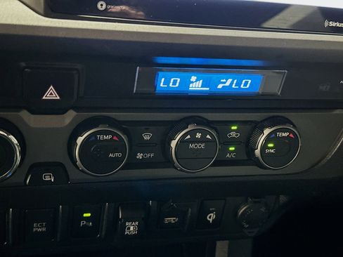 Used 2023 Toyota Tacoma TRD Off-Road w/ Technology Package image 24