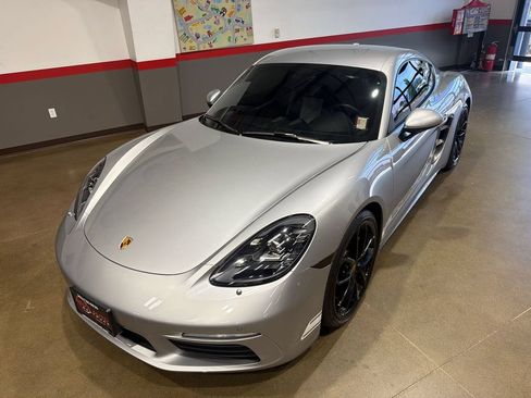 Used 2024 Porsche 718 Cayman RWD image 29