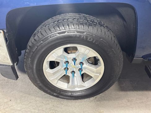 Used 2017 Chevrolet Silverado 1500 LT w/ All Star Edition AWD/4WD image 12