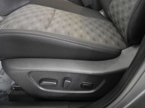 Used 2022 Nissan Rogue Sport SV AWD/4WD image 12