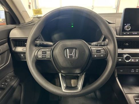 Used 2023 Honda CR-V EX image 18
