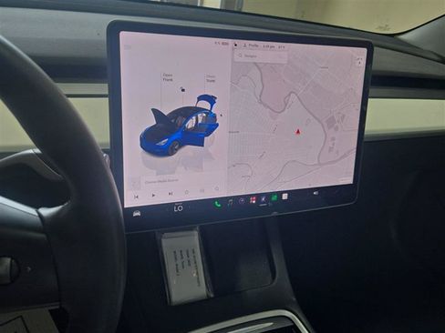 Used 2022 Tesla Model 3 Long Range AWD/4WD image 4