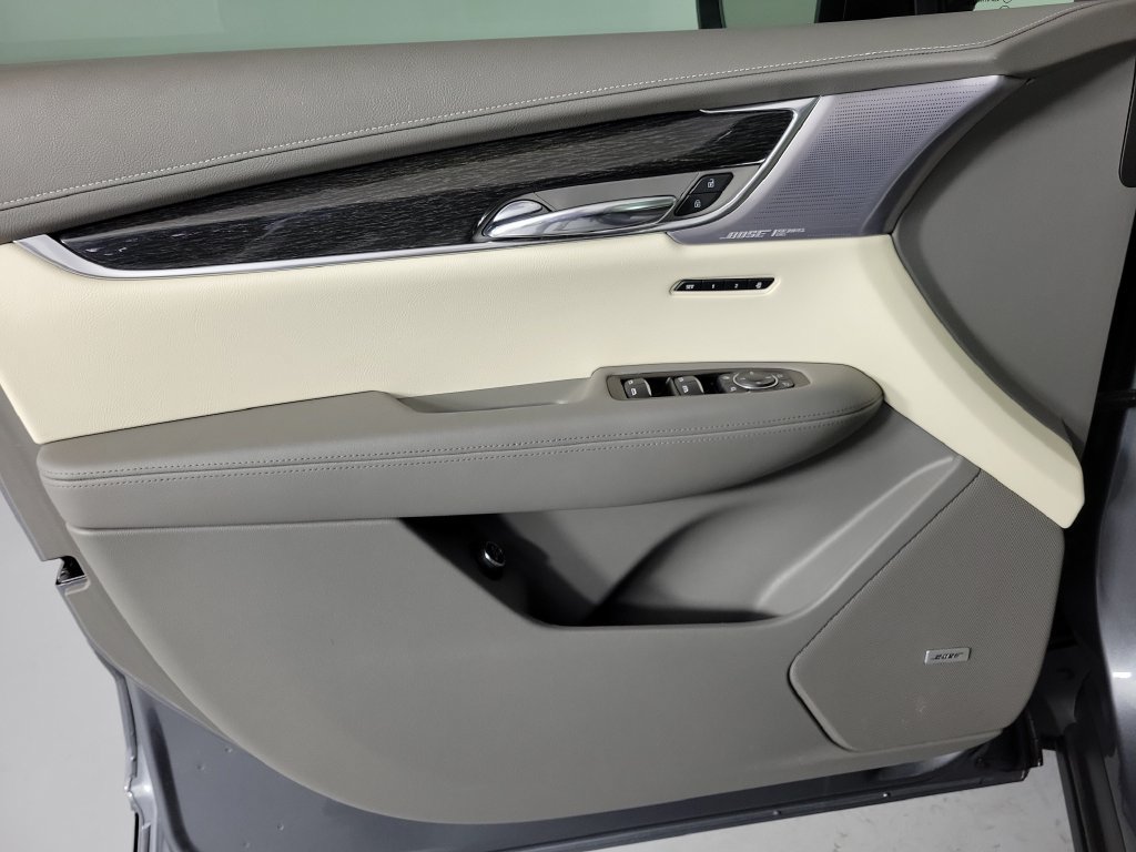 Used 2020 Cadillac XT6 Premium Luxury FWD image 21