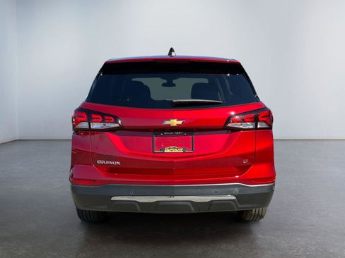 Used 2023 Chevrolet Equinox LT image 4