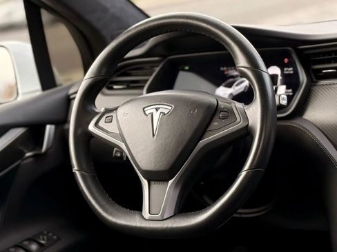 Used 2018 Tesla Model X P100D image 13