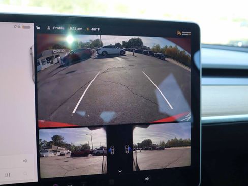 Used 2022 Tesla Model Y Long Range image 22