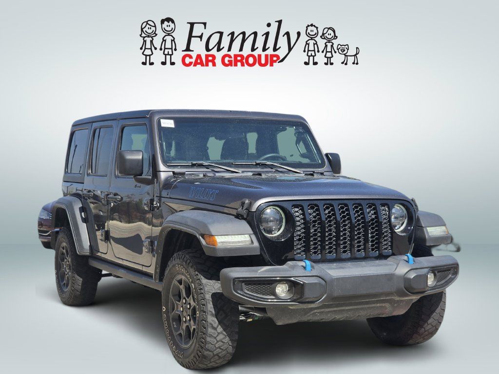 Used 2023 Jeep Wrangler Unlimited AWD/4WD image 2