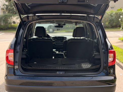 Used 2019 Honda Pilot Touring image 7