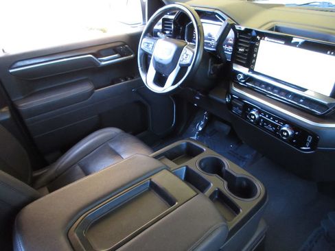 Used 2025 GMC Sierra 1500 SLT RWD image 22