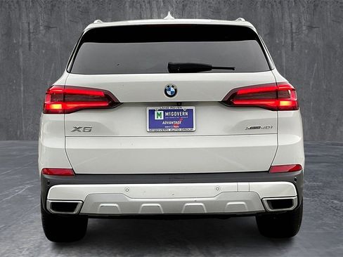 Used 2022 BMW X5 xDrive40i w/ Parking Assistance Package image 5