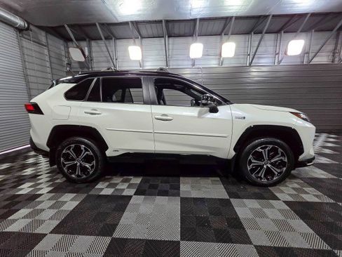 Used 2022 Toyota RAV4 XSE image 9